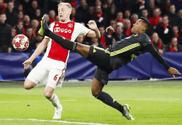 kaiyun-包含阿贾克斯小将在荷甲踢出分钟助攻创纪录的词条